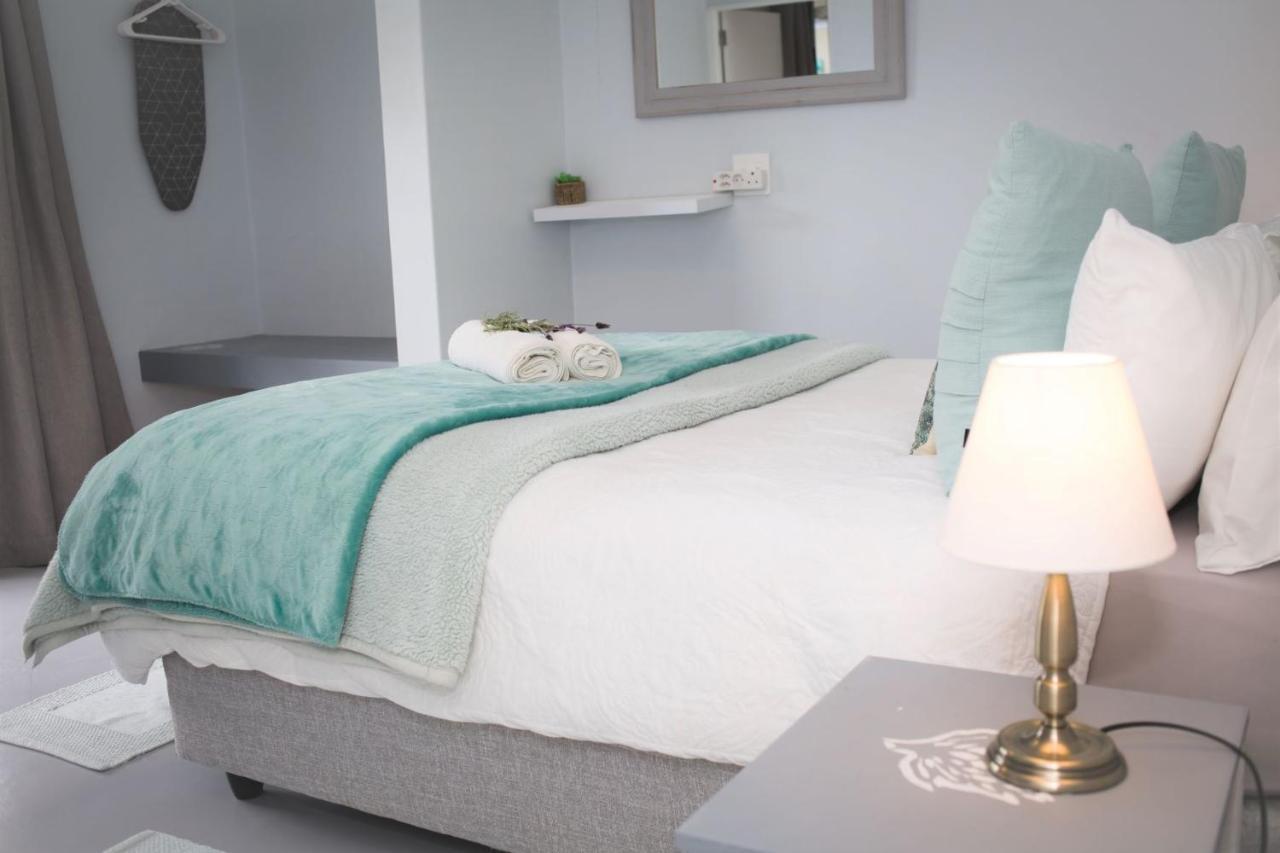 Three Feathers Cottages Langebaan Eksteriør bilde