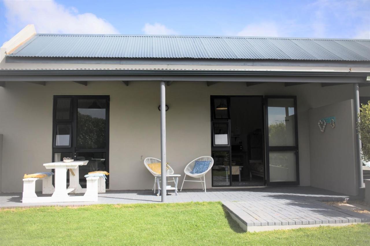 Three Feathers Cottages Langebaan Eksteriør bilde