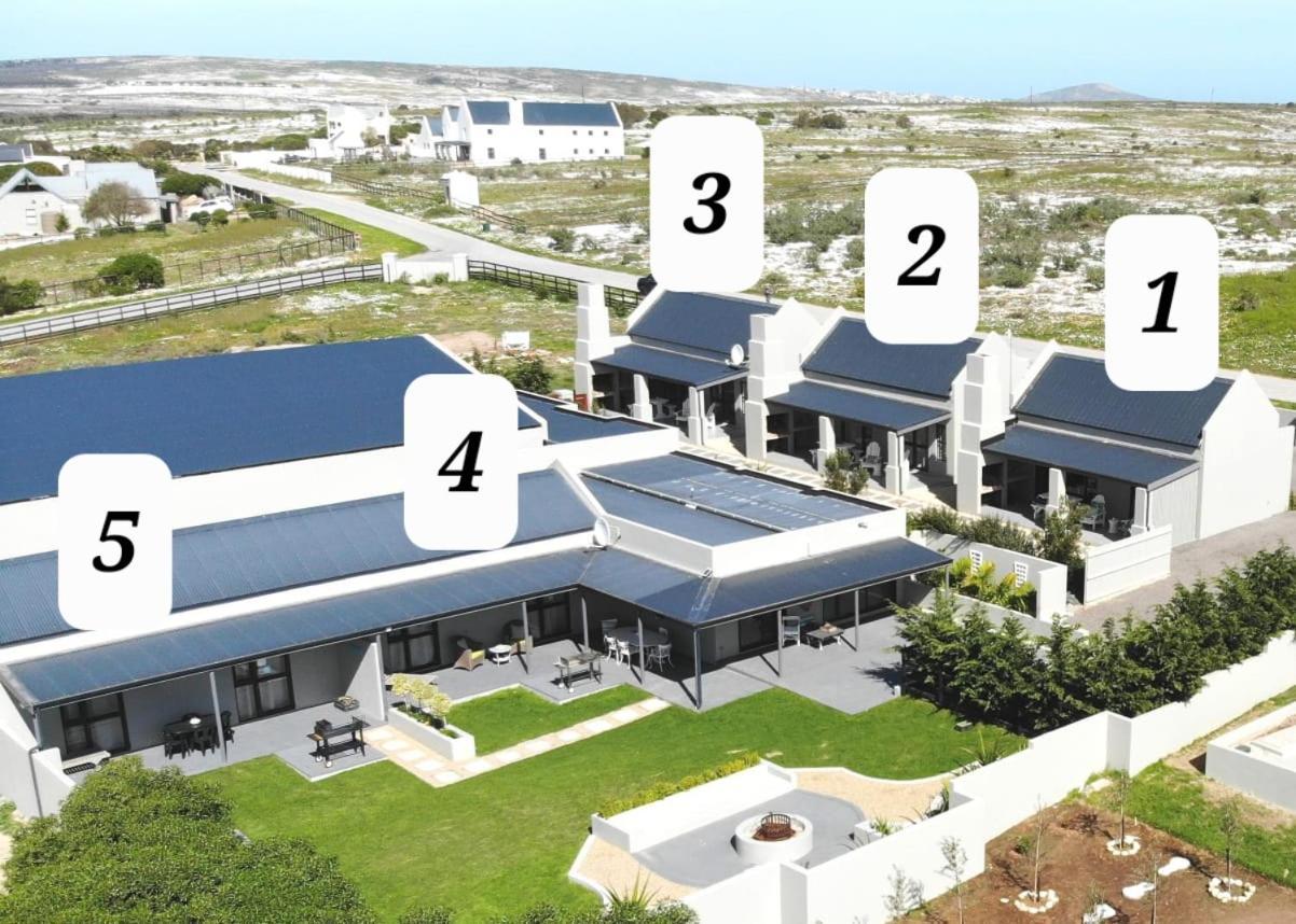 Three Feathers Cottages Langebaan Eksteriør bilde