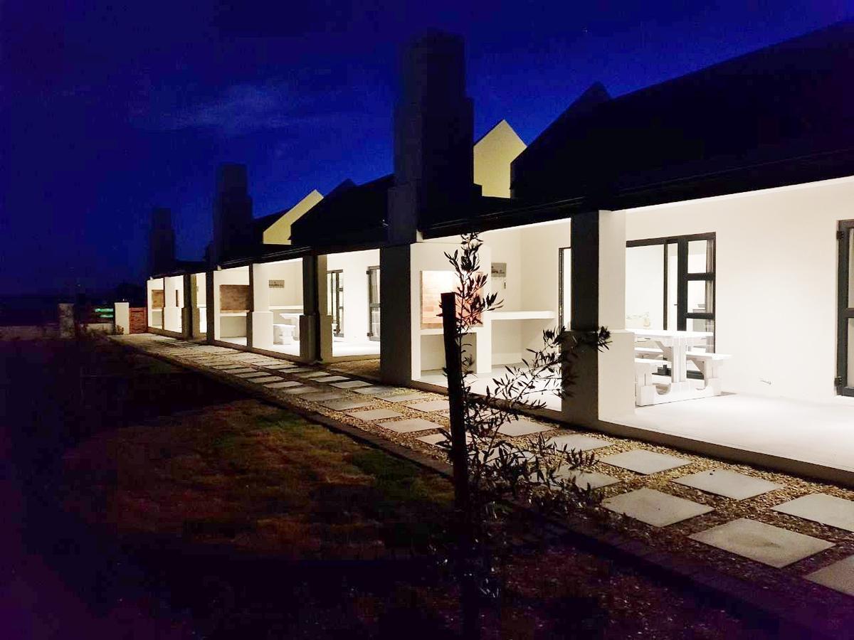 Three Feathers Cottages Langebaan Eksteriør bilde