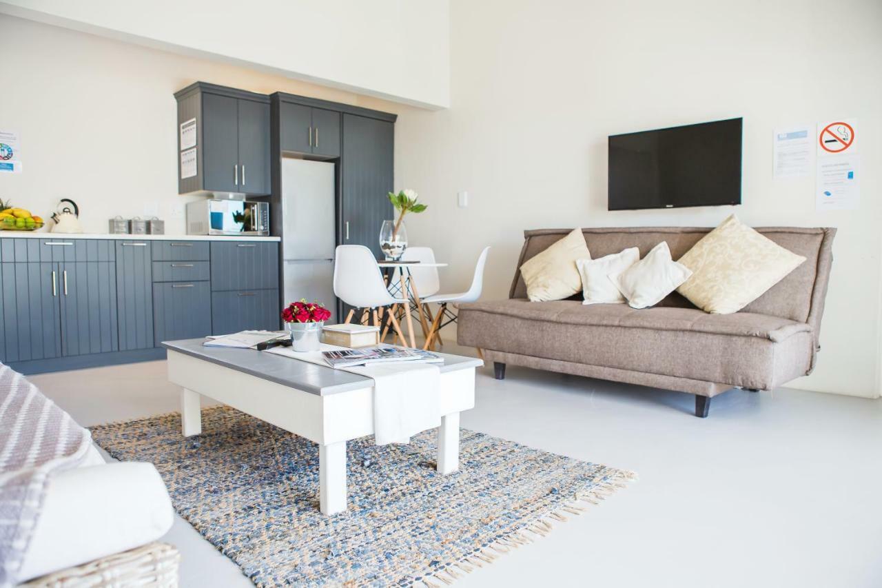 Three Feathers Cottages Langebaan Eksteriør bilde