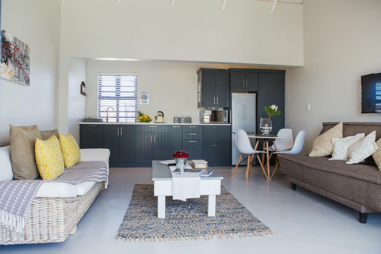 Three Feathers Cottages Langebaan Eksteriør bilde