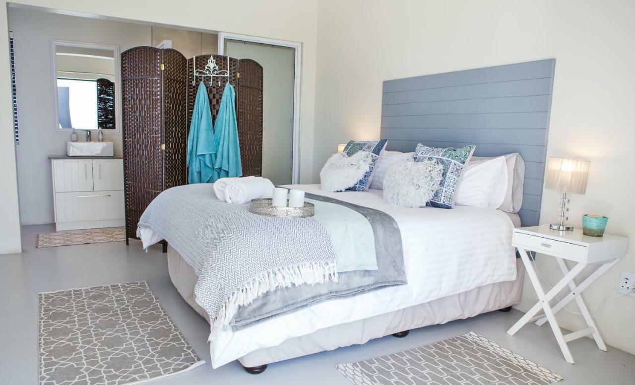 Three Feathers Cottages Langebaan Eksteriør bilde